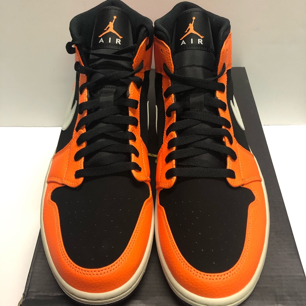 Nike Air Jordan 1 Retro Mid Black Cone Orange 13 - Picture 2 of 5